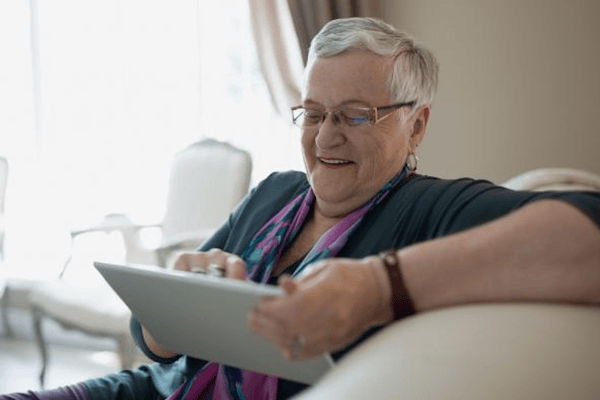 Safety Tips for Seniors Who Shop Online