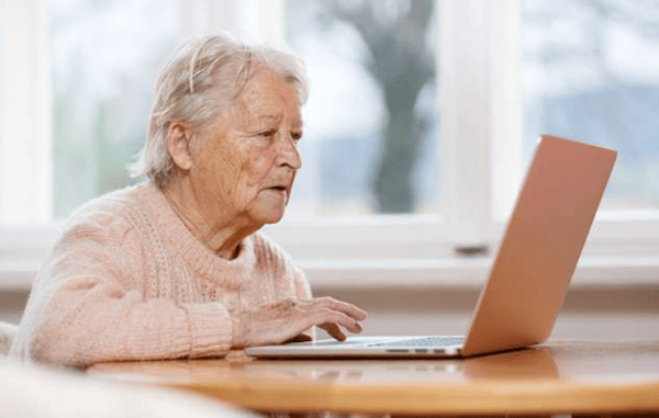 How Seniors Can Connect and Engage via Social Media